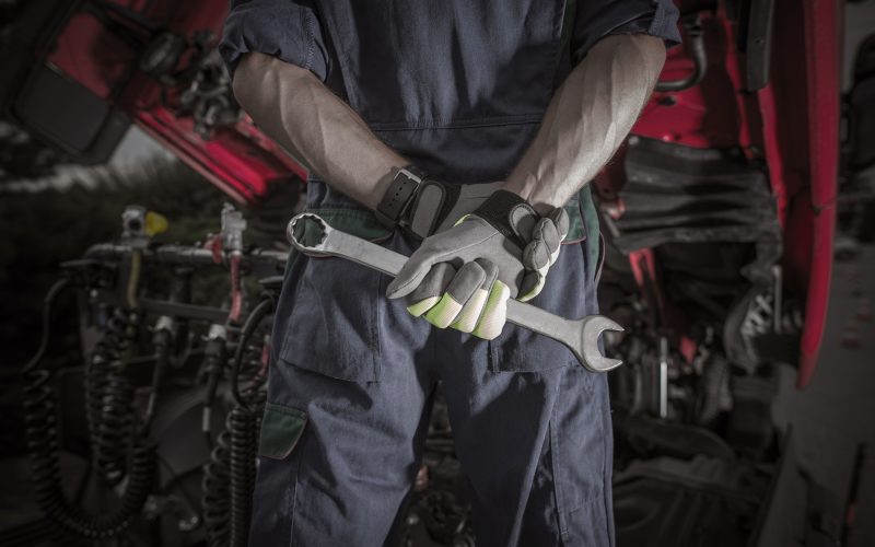 Semi Truck Pro Mechanic